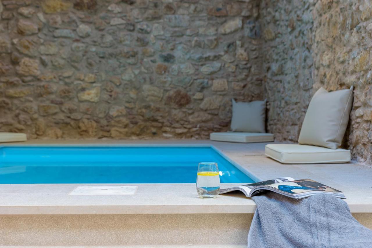 Incomparable Plaka's Luxury Private Pool Athens