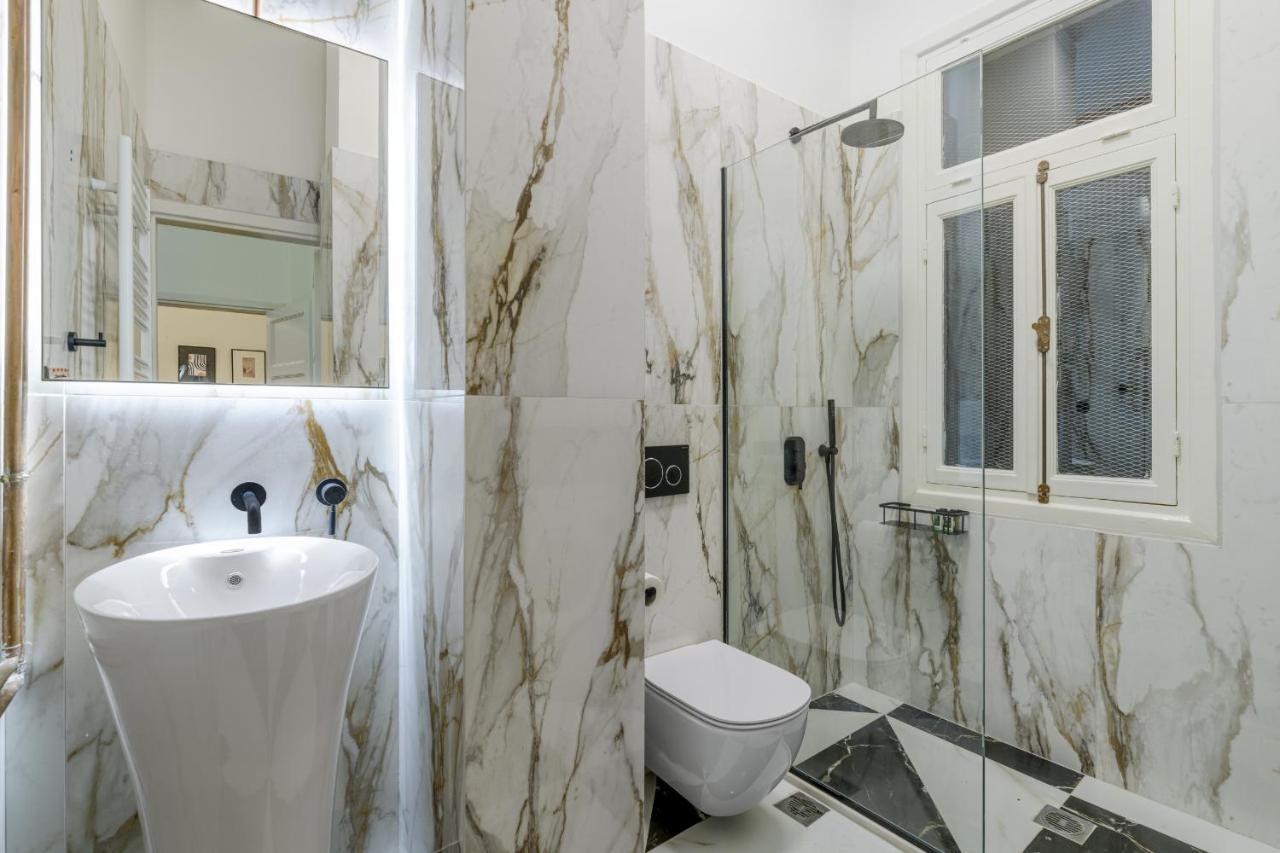 Incomparable Plaka's Luxury Private Pool Apartment Athens