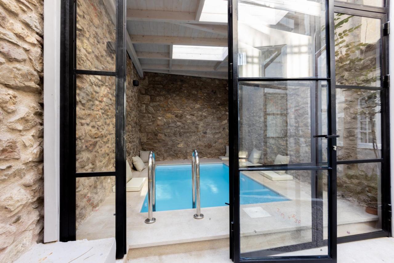 Incomparable Plaka's Luxury Private Pool